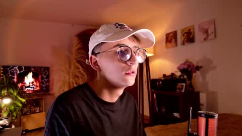 Mr Evans online show from 10/04/25, 02:15