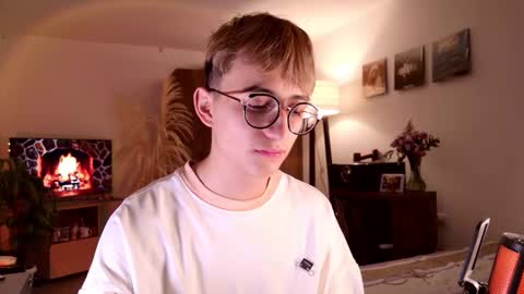 Mr Evans online show from 10/12/25, 04:17