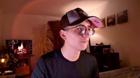 Mr Evans online show from 10/16/25, 01:12