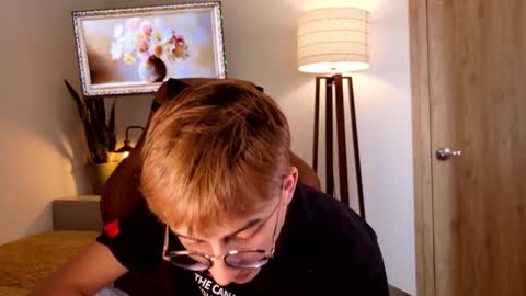 Snapshot of mr_evan1 chatting on 11/15/25, 06:37 Mr Evans online show from 11/15/25, 06:37