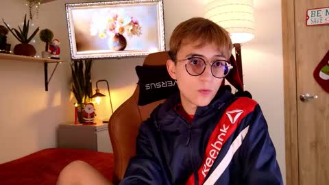 Snapshot of mr_evan1 chatting on 11/26/25, 03:46 Mr Evans online show from 11/26/25, 03:46