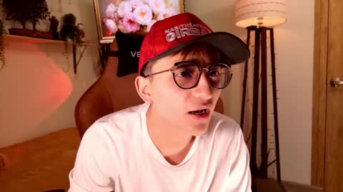 Snapshot of mr_evan1 chatting on 12/13/25, 07:53 Mr Evans online show from 12/13/25, 07:53