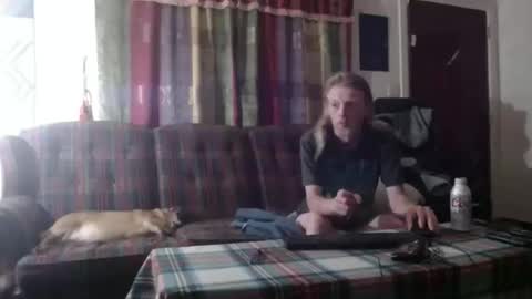 Snapshot of mr_happy12 chatting on 10/03/25, 06:10 mr_happy12 online show from 10/03/25, 06:10