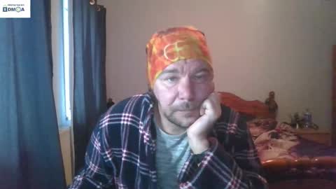 mr_i_ online show from 10/19/25, 08:26