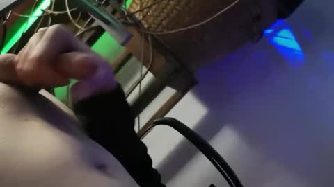 Snapshot of mr_longnight chatting on 10/26/25, 05:13 mr_longnight online show from 10/26/25, 05:13