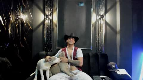 mr_maximo online show from 10/11/25, 02:00