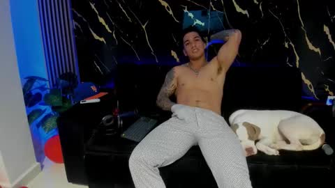 mr_maximo online show from 02/18/26, 05:03