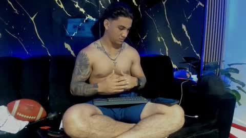 mr_maximo online show from 02/20/26, 06:19