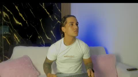 mr_maximo online show from 04/20/26, 02:14