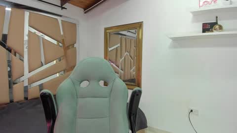 MIKEE online show from 01/09/25, 03:04