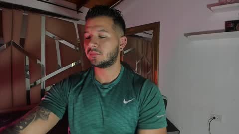 MIKEE online show from 01/10/25, 03:07