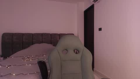 Snapshot of mr_mikee_ chatting on 11/05/25, 03:06 MIKEE online show from 11/05/25, 03:06