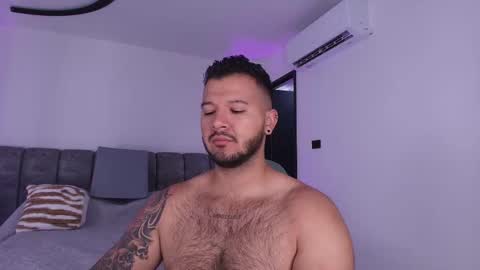 Snapshot of mr_mikee_ chatting on 11/20/25, 03:07 MIKEE online show from 11/20/25, 03:07