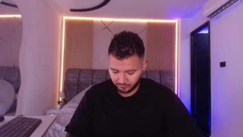 Snapshot of mr_mikee_ chatting on 03/30/26, 03:07 MIKEE online show from 03/30/26, 03:07