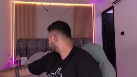MIKEE online show from 06/25/26, 03:06