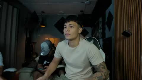 mr_mois online show from 07/05/26, 05:14