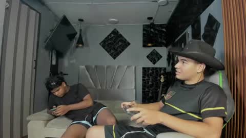 mr_mois online show from 07/10/26, 05:34