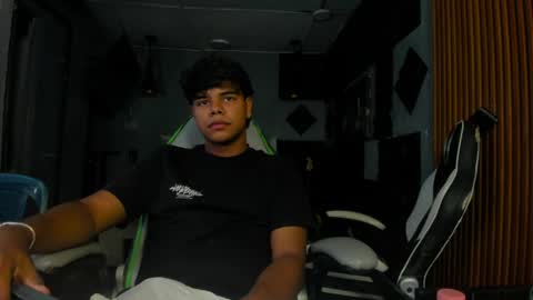 mr_mois online show from 07/22/26, 06:49