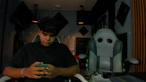 mr_mois online show from 07/24/26, 06:11