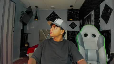 mr_mois online show from 07/26/26, 06:21