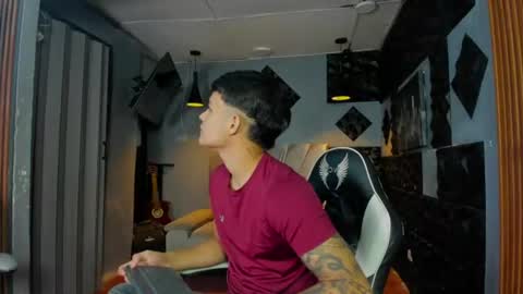 mr_mois online show from 07/28/26, 06:20
