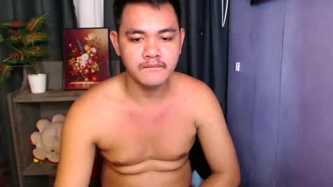 Snapshot of mr_olivercummerx chatting on 09/16/25, 01:56 mr_olivercummerx online show from 09/16/25, 01:56