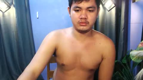 Snapshot of mr_olivercummerx chatting on 10/22/25, 10:20 mr_olivercummerx online show from 10/22/25, 10:20