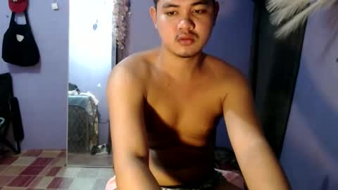 Snapshot of mr_olivercummerx chatting on 12/22/25, 02:41 mr_olivercummerx online show from 12/22/25, 02:41