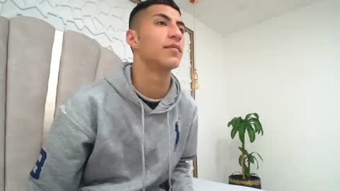 Mr Porn  online show from 06/17/26, 02:14