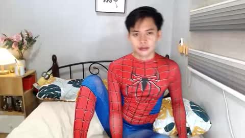 Snapshot of mr_squidcock chatting on 11/20/25, 02:12 KYLE online show from 11/20/25, 02:12