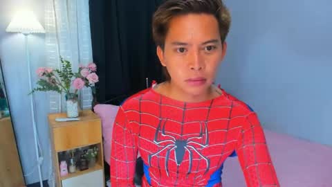 Snapshot of mr_squidcock chatting on 05/18/26, 01:35 KYLE online show from 05/18/26, 01:35