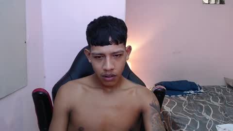 mr_stiven_ online show from 01/04/25, 05:16