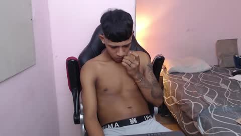 mr_stiven_ online show from 01/11/25, 02:30