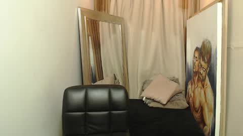 mr_stiven_ online show from 12/05/25, 08:12