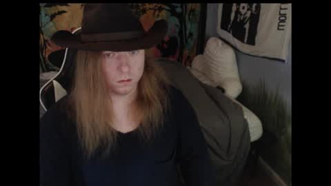 mr_strawberry online show from 10/13/25, 07:25