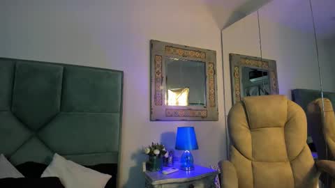 Snapshot of mr_strike chatting on 11/27/25, 03:30 MR online show from 11/27/25, 03:30