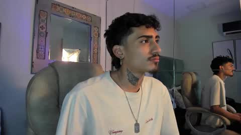 Snapshot of mr_strike chatting on 12/02/25, 03:23 MR online show from 12/02/25, 03:23