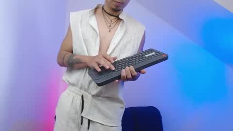 Snapshot of mralpha_latino chatting on 04/18/26, 05:11 Alpha LATINO online show from 04/18/26, 05:11