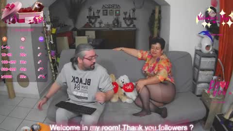 MrAndMrsSwetness84 online show from 02/25/25, 09:46
