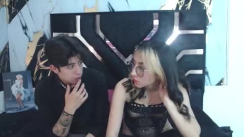 Snapshot of mrandmrsvixencs chatting on 05/23/26, 03:56 mrandmrvlxencs online show from 05/23/26, 03:56