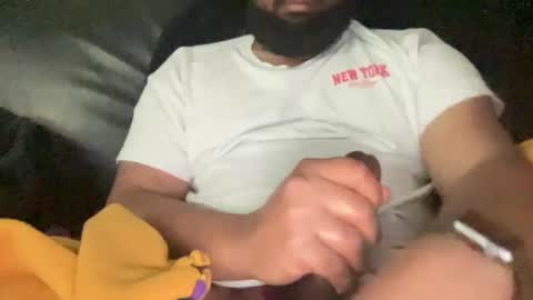 Snapshot of mrbigblk1990 chatting on 02/18/25, 08:27 mrbigblk1990 online show from 02/18/25, 08:27