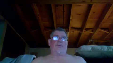 Snapshot of mrblade666 chatting on 09/13/25, 01:11 mrblade666 online show from 09/13/25, 01:11