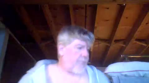 Snapshot of mrblade666 chatting on 04/04/26, 11:29 mrblade666 online show from 04/04/26, 11:29