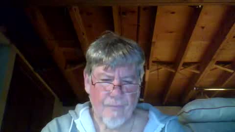 Snapshot of mrblade666 chatting on 04/15/26, 12:39 mrblade666 online show from 04/15/26, 12:39