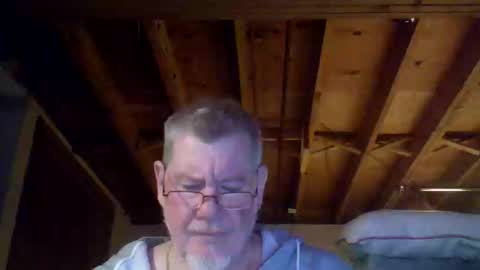 Snapshot of mrblade666 chatting on 04/29/26, 11:33 mrblade666 online show from 04/29/26, 11:33