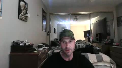 Snapshot of mrbones53 chatting on 11/16/25, 07:25 mrbones53 online show from 11/16/25, 07:25