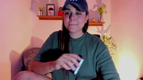 Laura online show from 02/03/25, 02:14