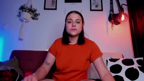 Laura online show from 11/26/25, 11:17