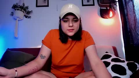 Laura online show from 12/01/25, 06:13