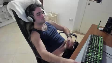 Snapshot of mrclean_97 chatting on 01/03/25, 08:22 GoodBoy online show from 01/03/25, 08:22